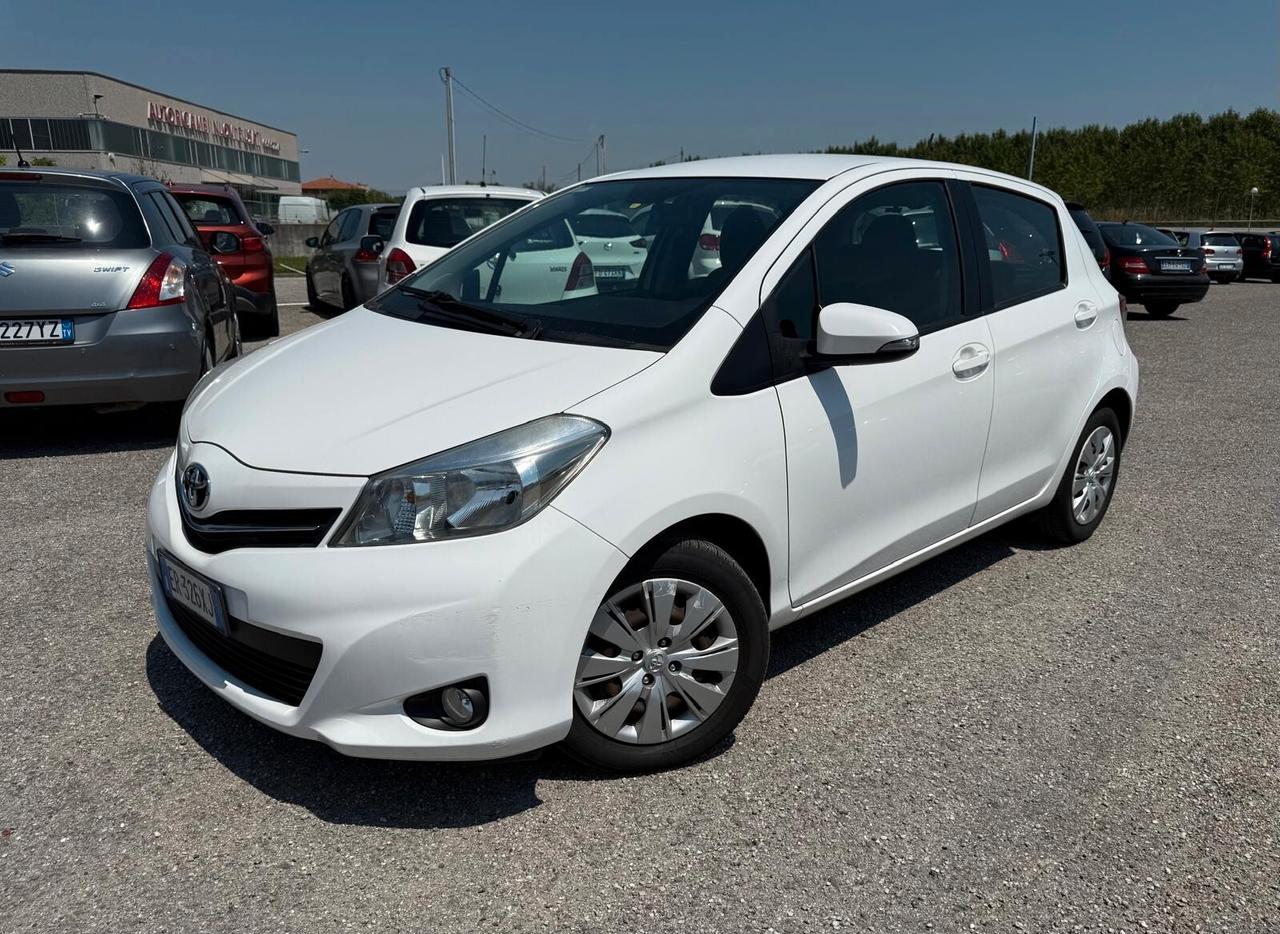 Toyota Yaris 1.0 5 porte Benz OK PER NEOPATENTATI