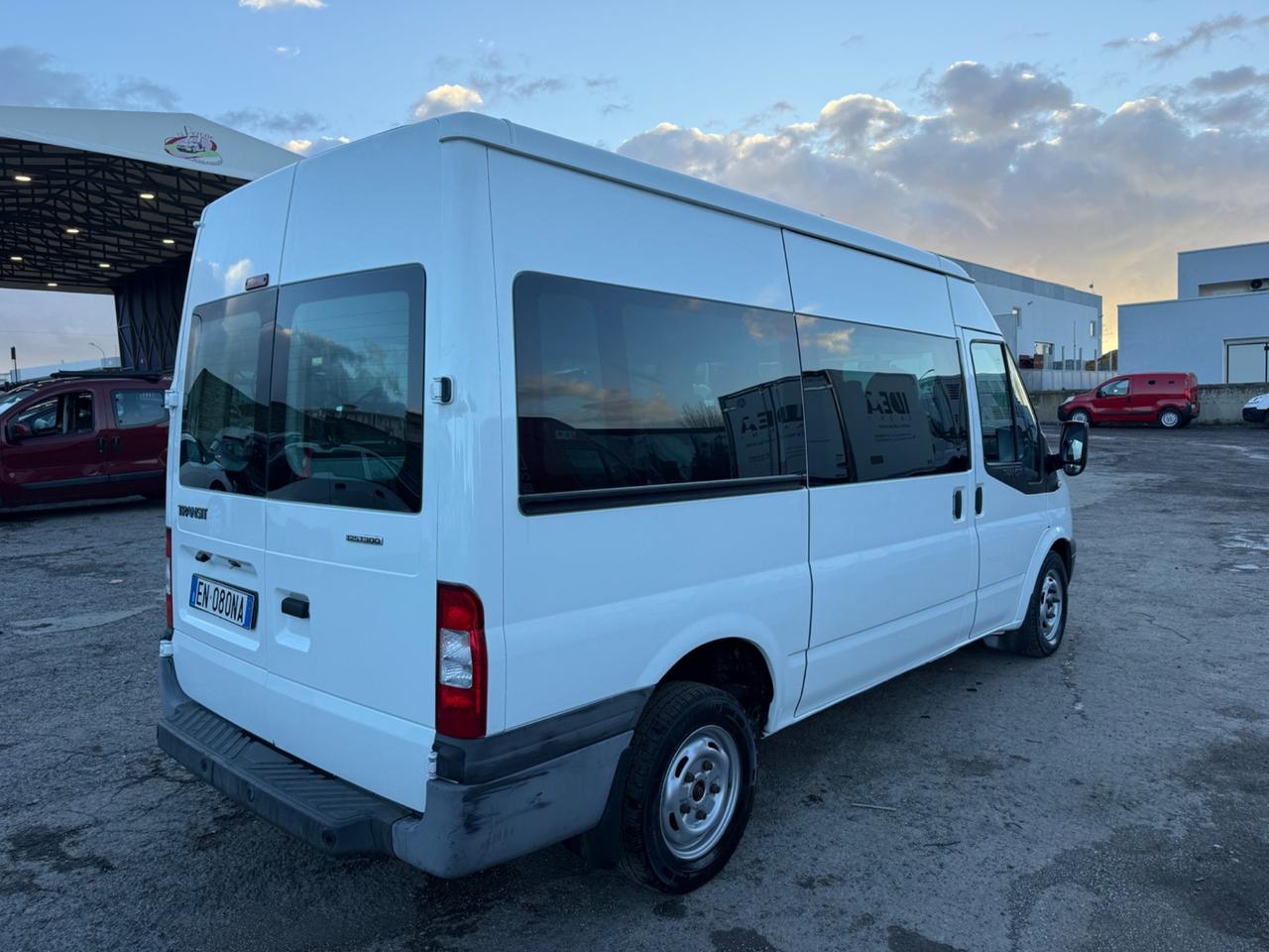 Ford Transit 2.2 Diesel 9 Posti passo lungo tetto alto
