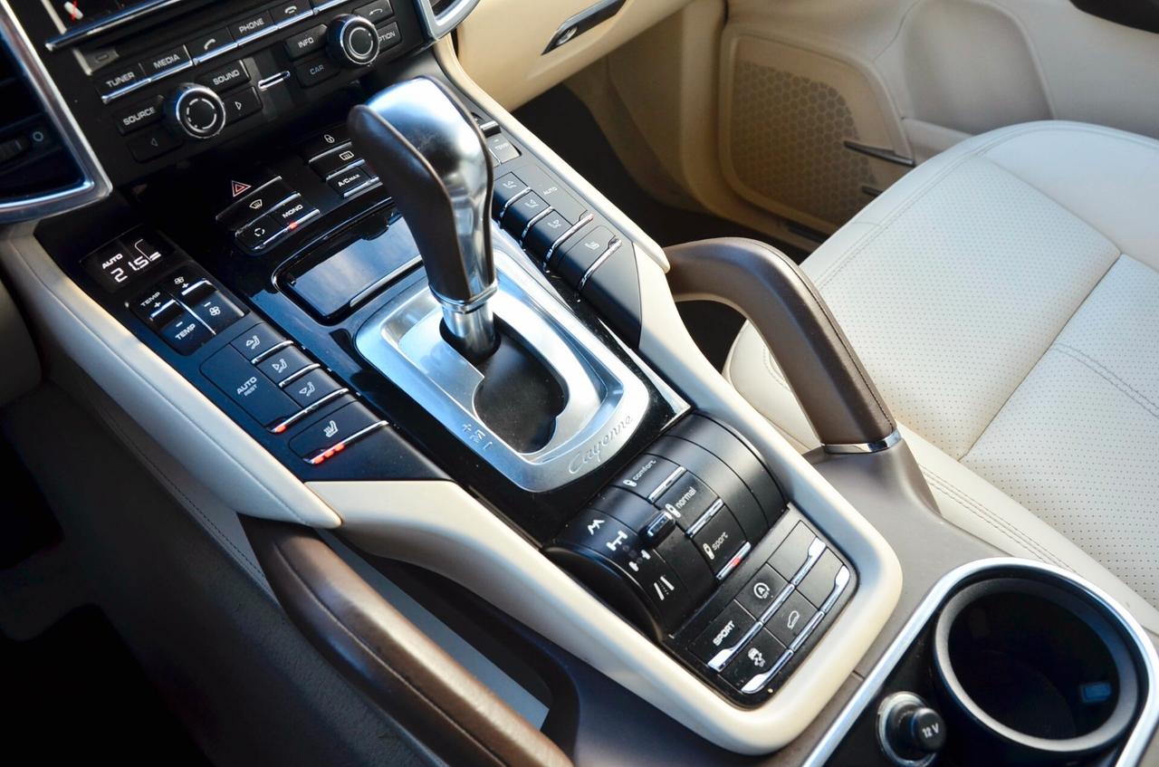 PORSCHE CAYENNE 3.0 V6 TDI 245cv TIPTRONIC, SERVICE BOOK PRESENTE, UFF ITALIANA, PELLE TOTALE, 21″, PERMUTE