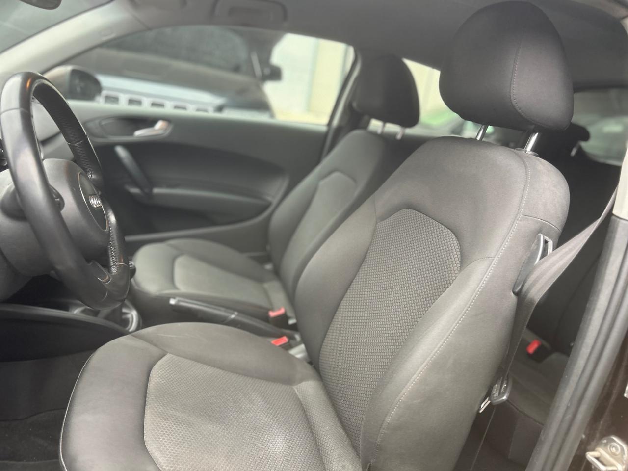 Audi A1 3 Porte A1 1.2 tfsi Admired carr da rivedere