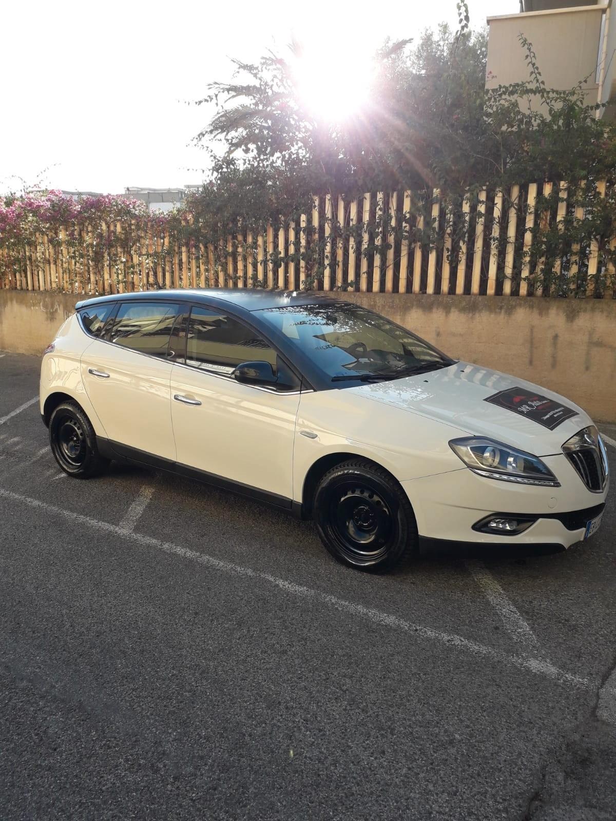 Lancia Delta 1.6 MJT DPF Argento