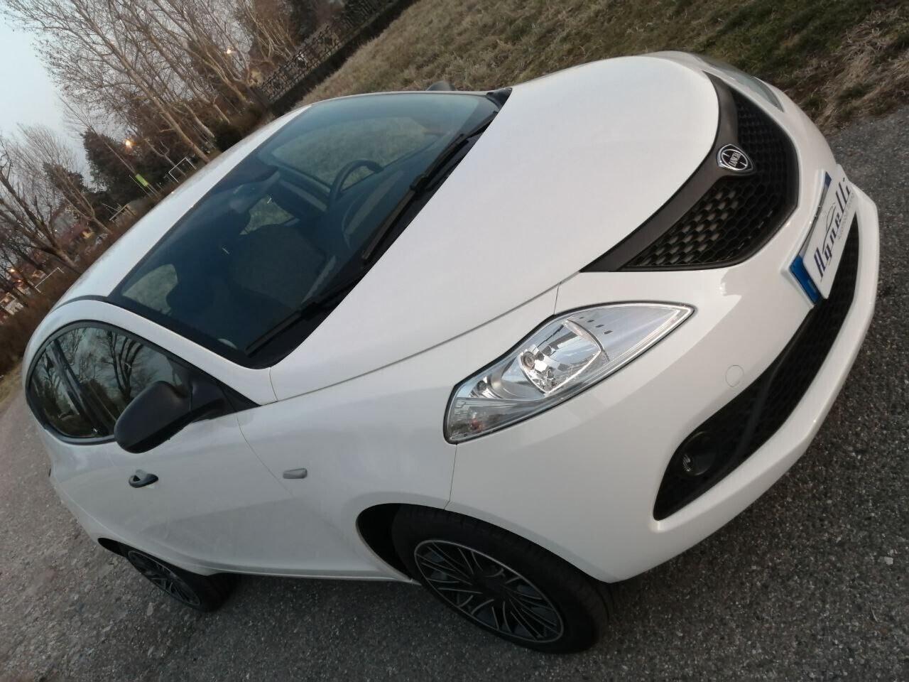 Lancia Ypsilon 1.2 69 CV 5p. Elefantino Blu 22milaKM