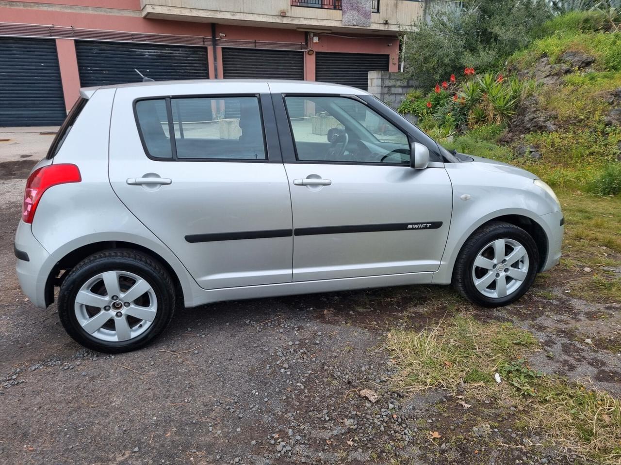 Suzuki Swift 1.3 GPL 5porte 2010