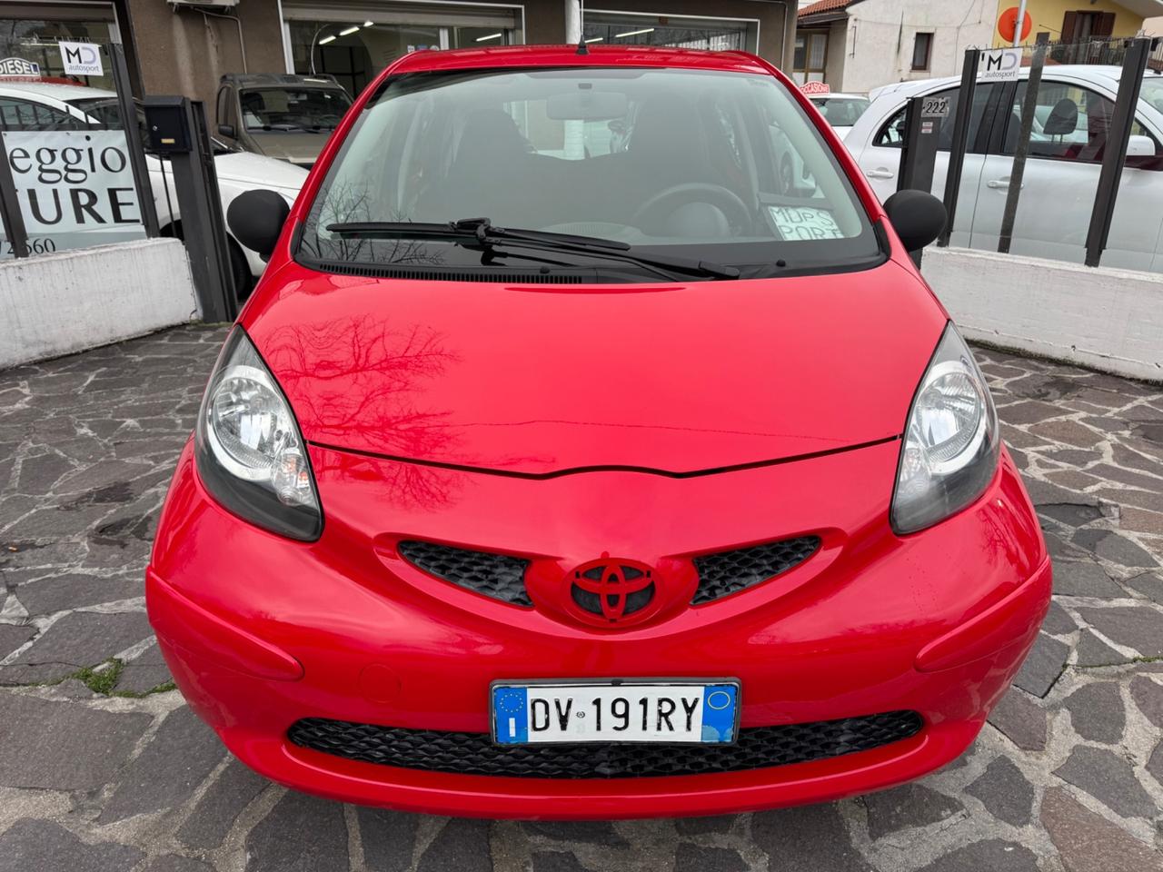 Toyota Aygo 1.0 12V VVT-i 5 porte Sol