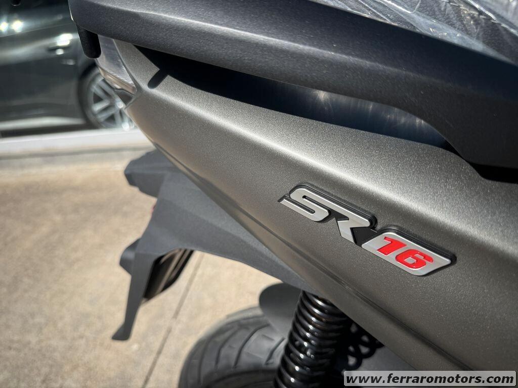 VOGE SR16 200 NUOVO PRONTA CONSEGNA A SOLI 28 EURO AL MESE