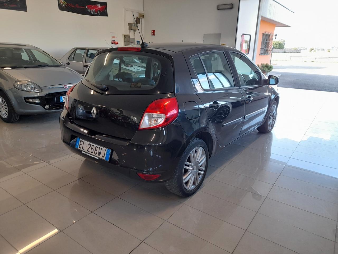 Renault Clio 1.2 16V 5 porte Dynamique
