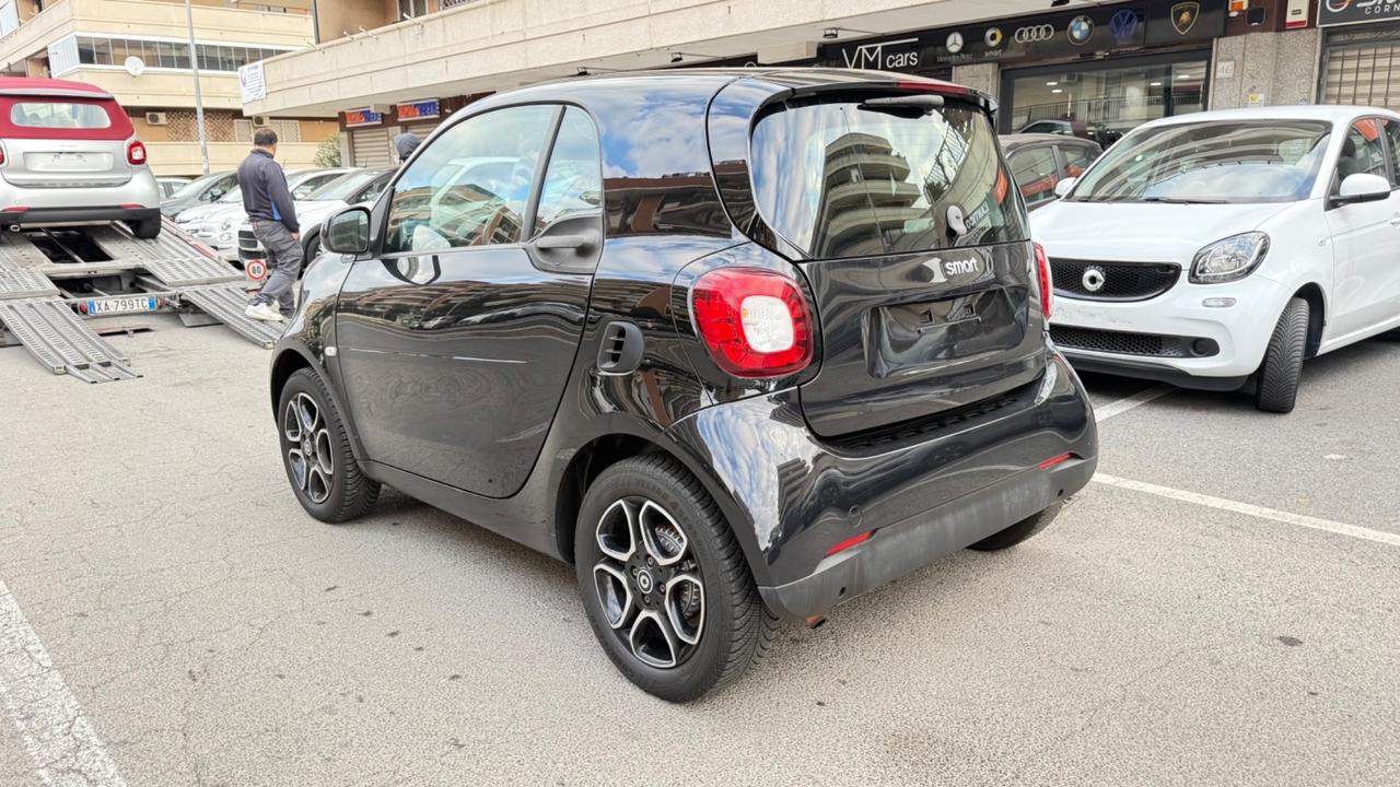 Smart ForTwo 70 1.0 twinamic Prime LED NAVI PANORAMA CERCHI 15 BRACCIOLO PDC BLUETOOTH