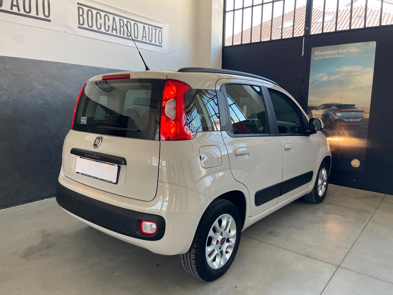 Fiat Panda 1.2 Lounge 5 Posti – Benzina – 16.763 Km – Garanzia 12 Mesi