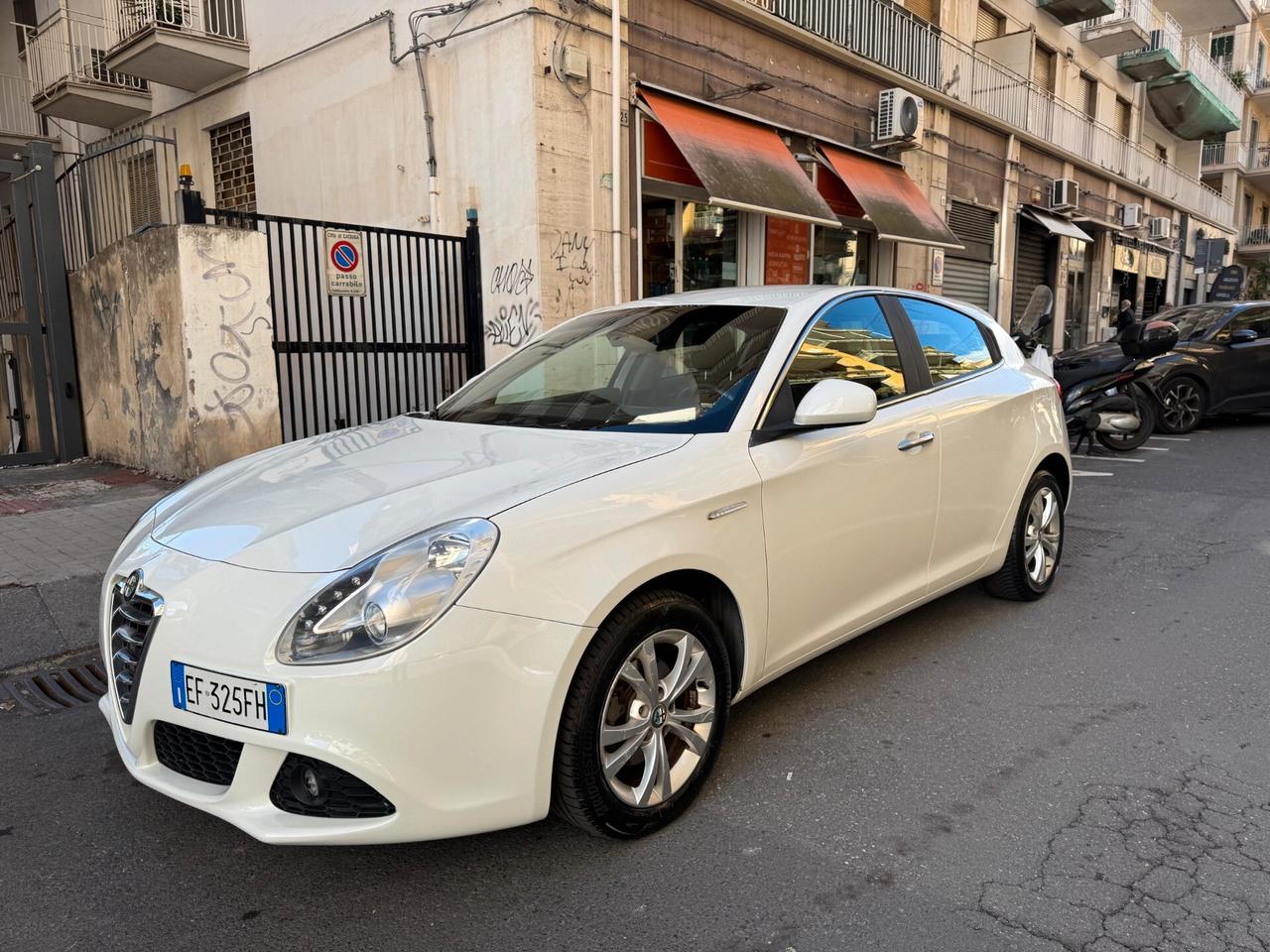 Alfa Romeo Giulietta 1.6 JTDm-2 105 CV Distinctive