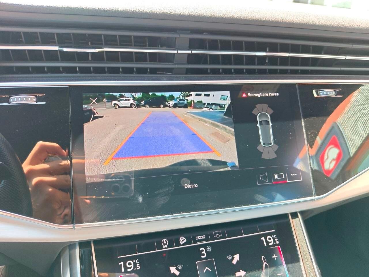 AUDI Q8 Q8 50 TDI 286 CV quattro tiptronic Sport