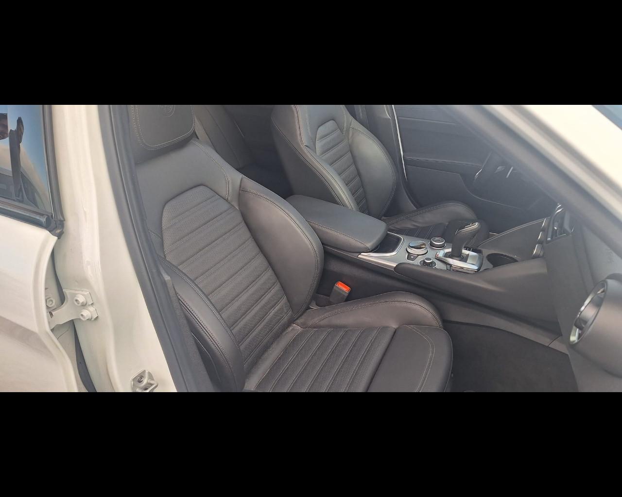 ALFA ROMEO Giulia (2016) - Giulia 2.2 Turbodiesel 160 CV AT8 Veloce