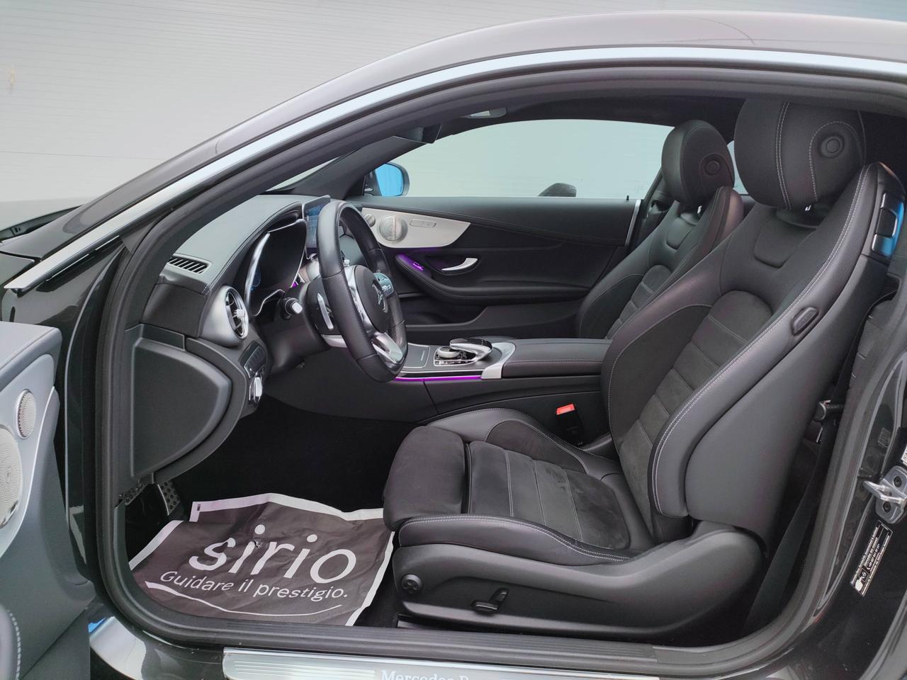 Mercedes-Benz Classe C-C205 2018 Coupe - C Coupe 220 d Premium Plus 4matic auto