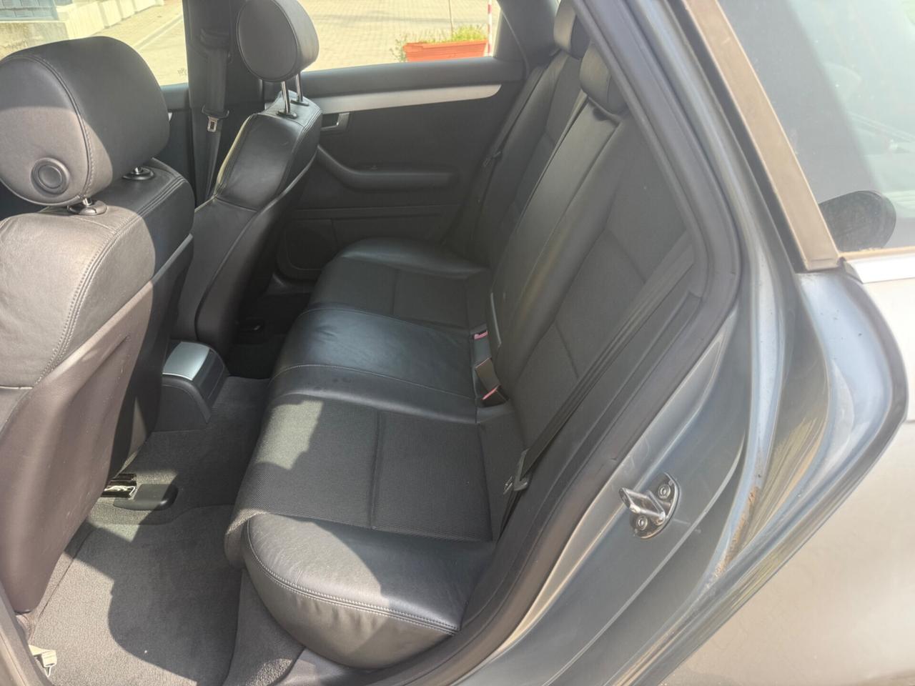 Audi A4 2.0 16V TDI Avant Top