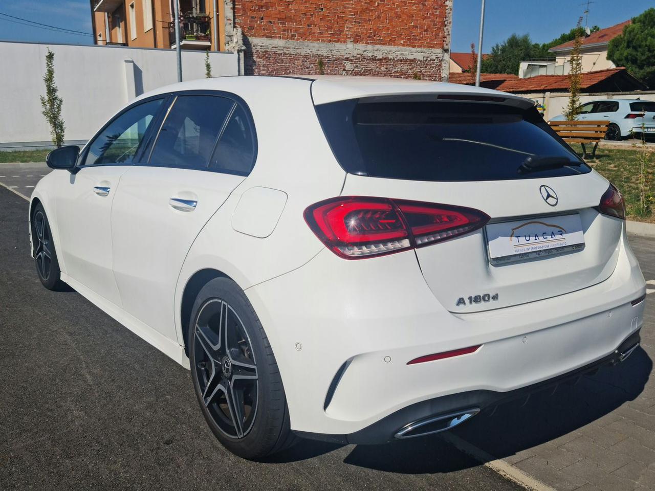 Mercedes-Benz A 180 AMG Line Premium #6483