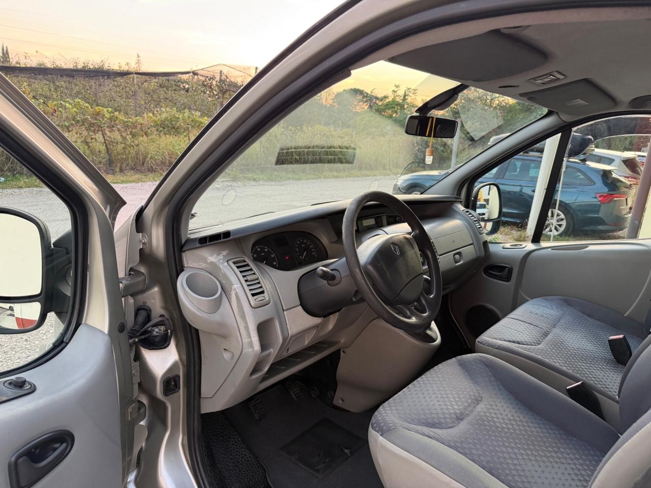 Renault Trafic 2.0 dCi/115 Cv 9 Posti Clima Gancio T.