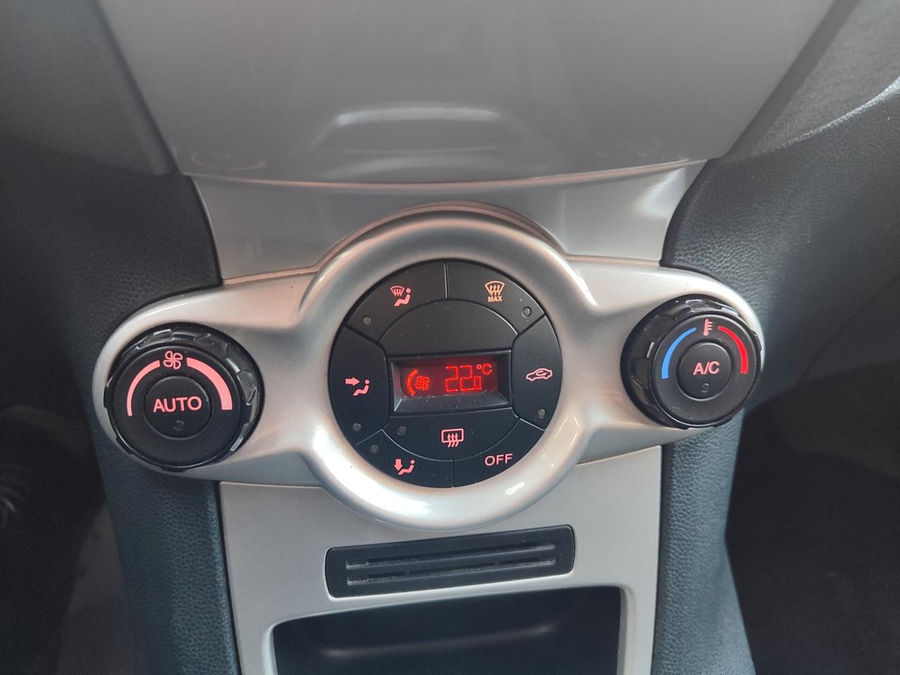 FORD FIESTA 2010 A GPL DI CASA POCHI KM STUPENDA