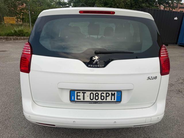PEUGEOT 5008 1.6 HDi 115CV Allure senza nessun lavoro da fare