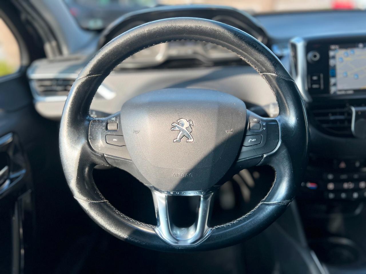 Peugeot 208 PureTech 82 5 porte Allure