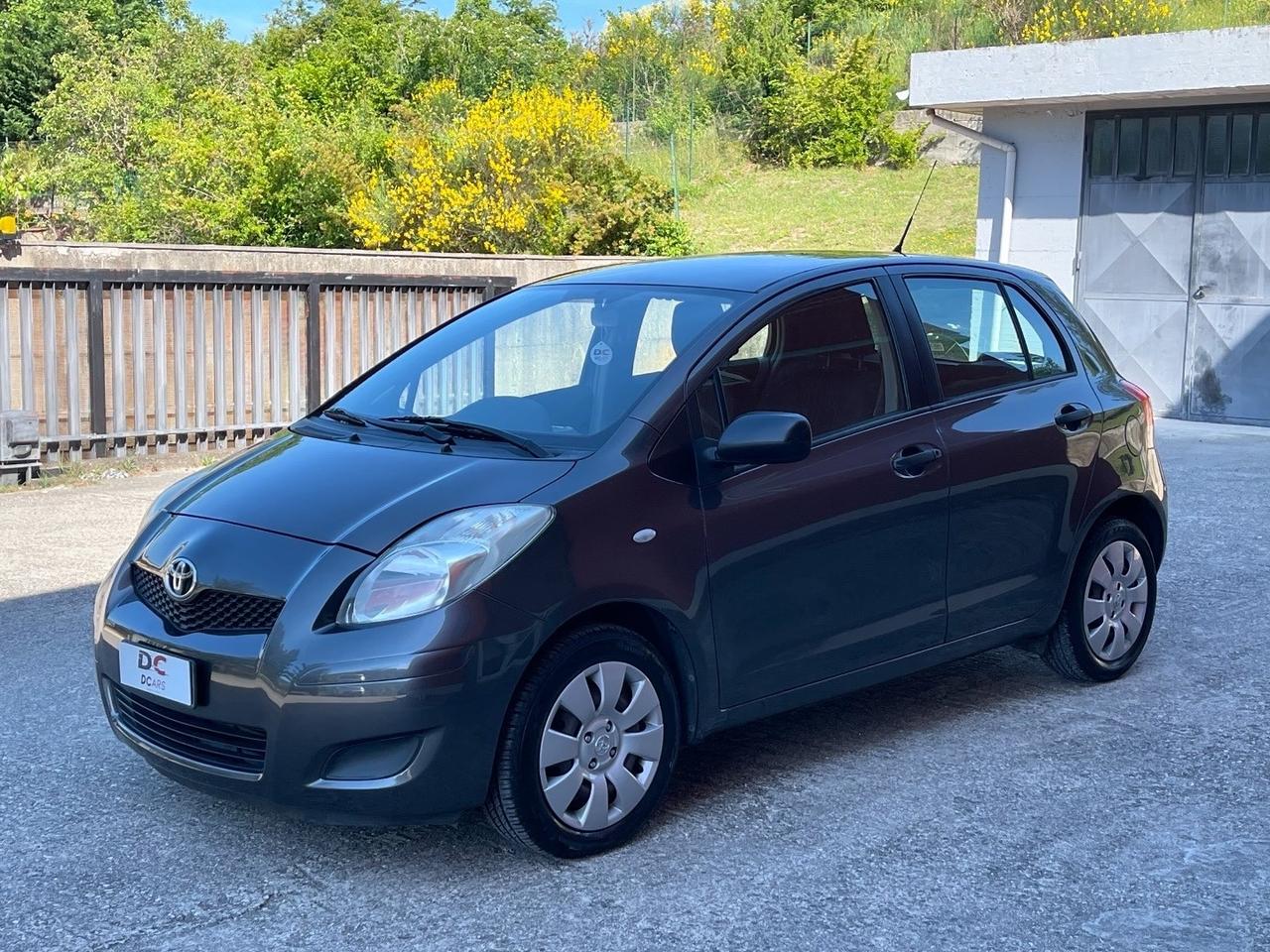 Toyota Yaris 1.0 5 porte