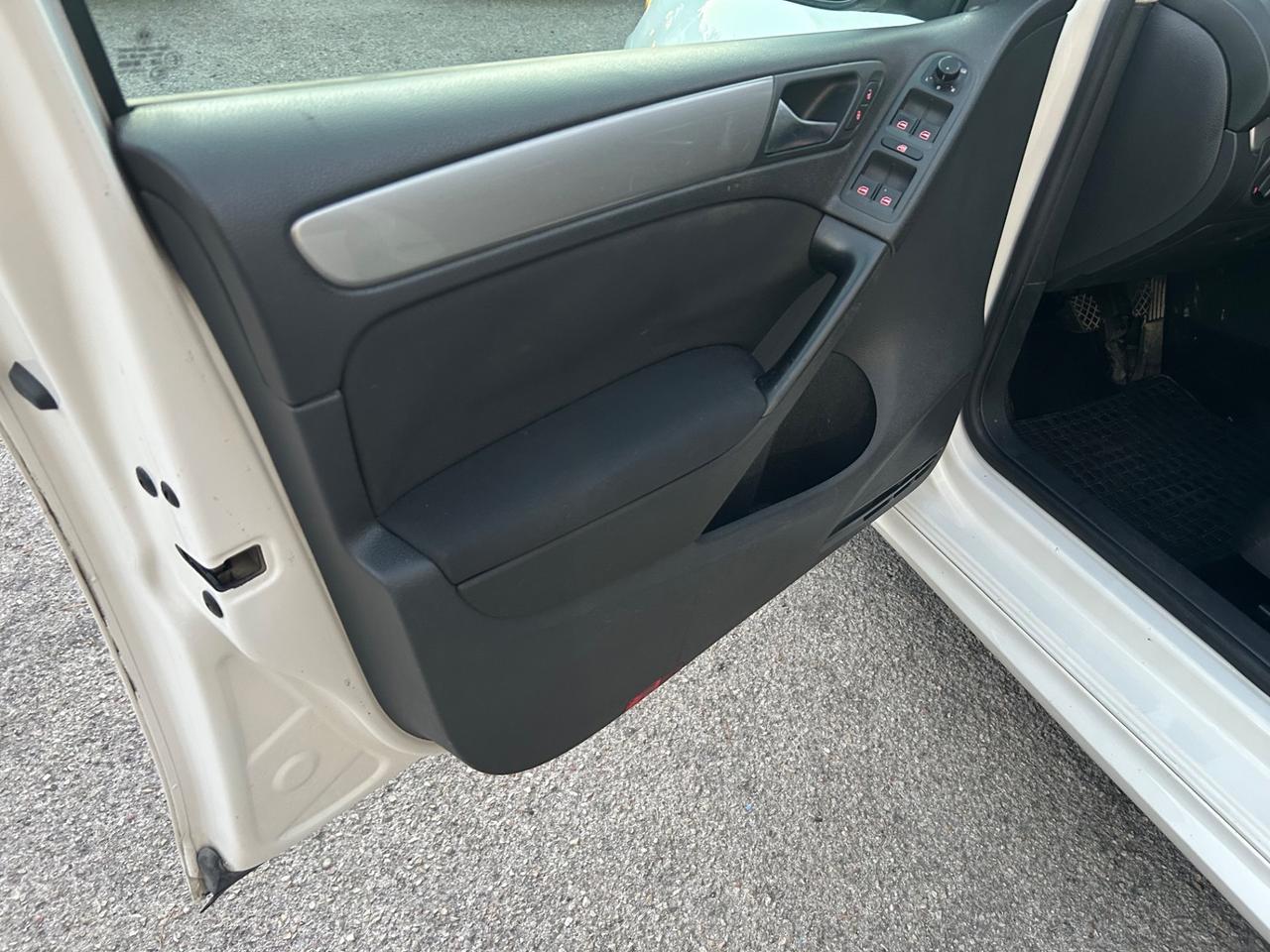 Volkswagen Golf 1.6 TDI DPF