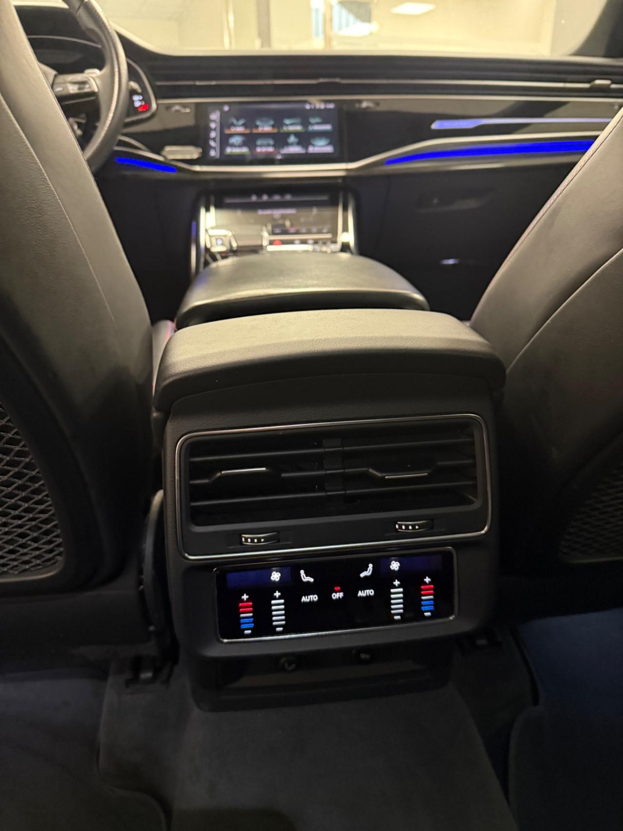 Audi Q8 RS TFSI V8 quattro tiptronic