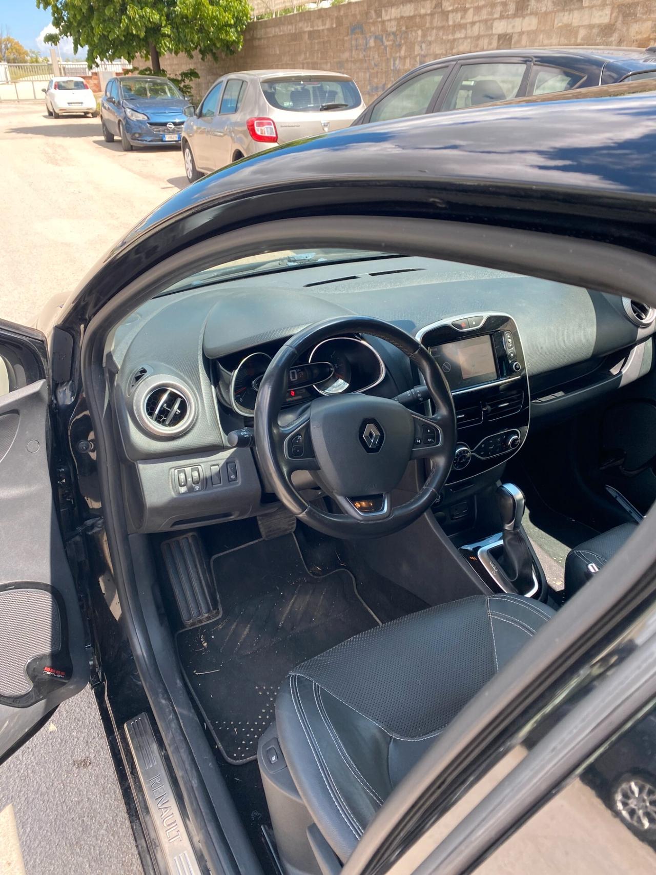 Renault Clio DIESEL 99 MILA KM
