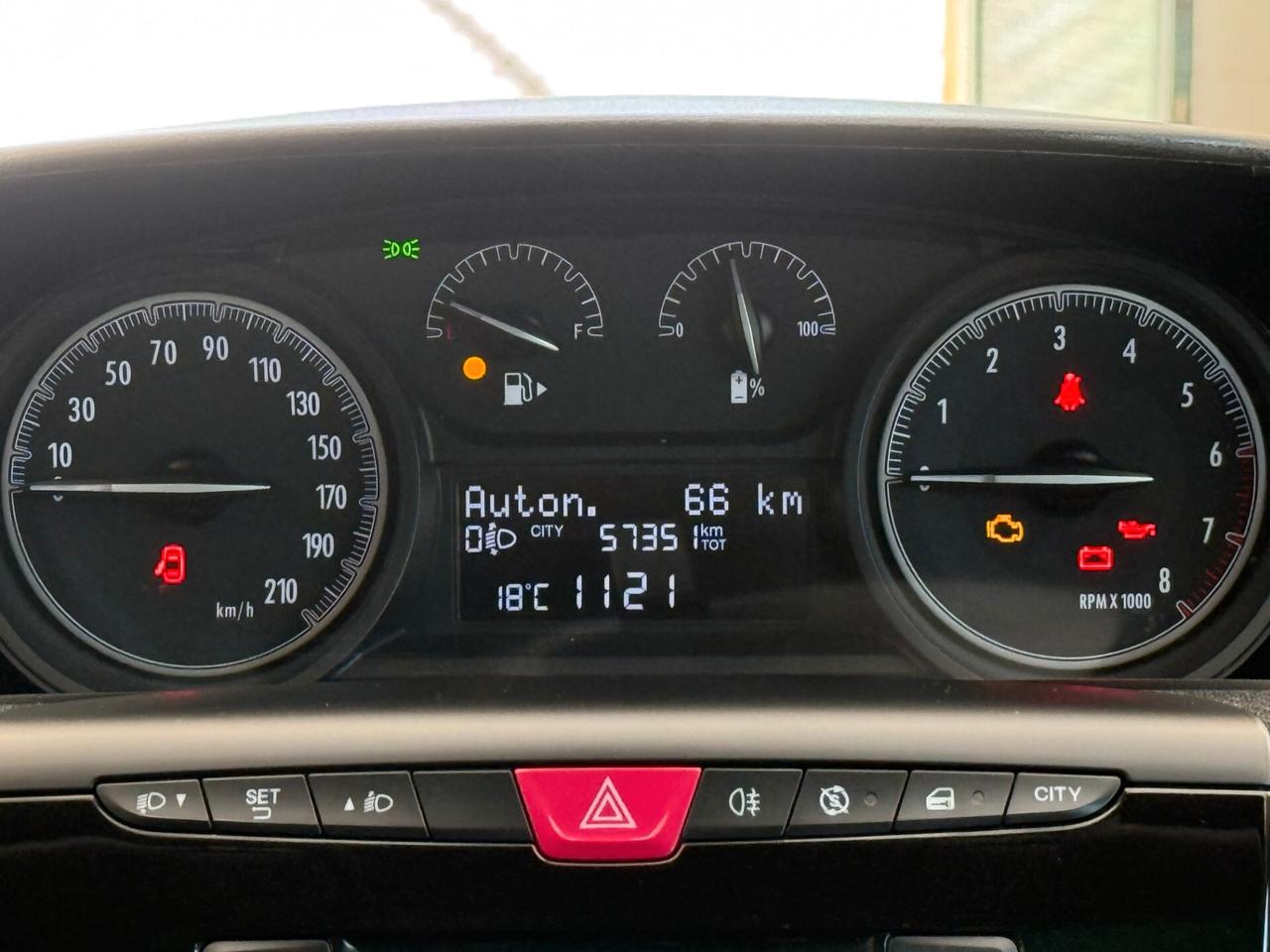 Lancia Ypsilon 1.0 FireFly 5 porte S&S Hybrid Ecochic Silver