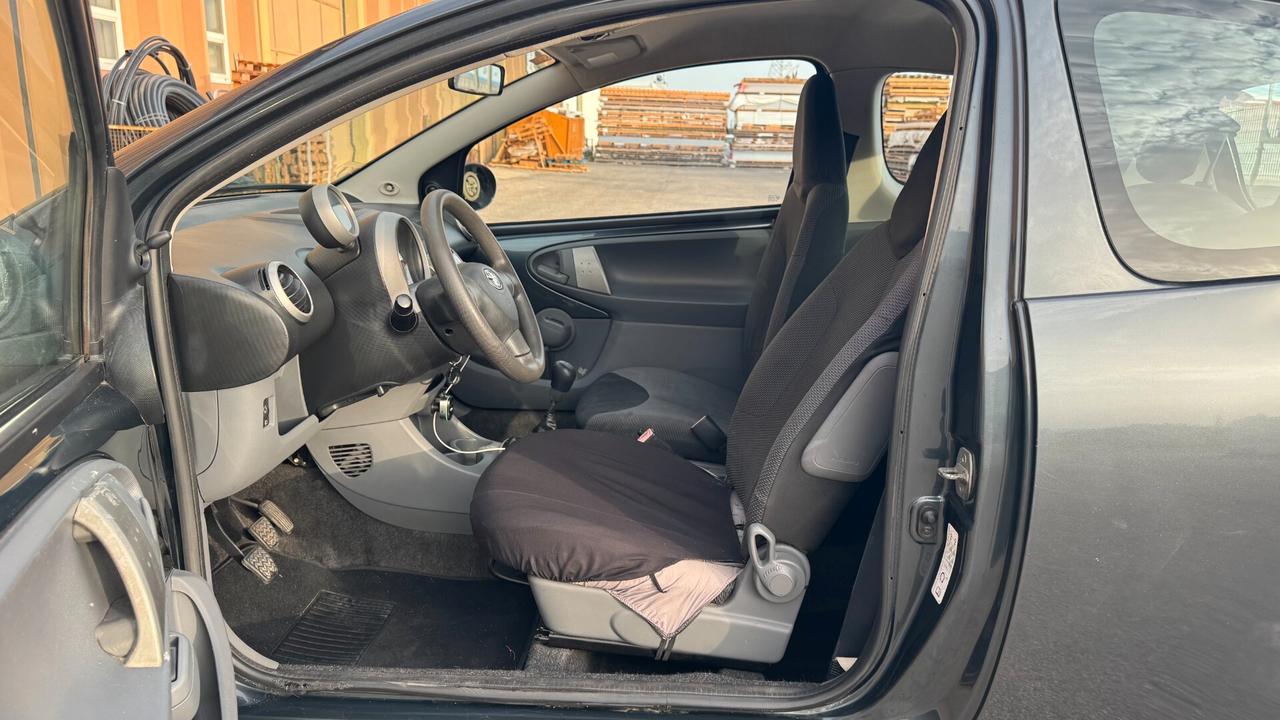 TOYOTA AYGO 1.0 68CV NEOPATENTATI - 2005