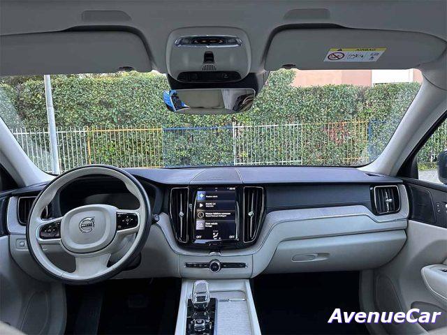 VOLVO XC60 b5 Inscription awd TETTO TELECAMERA IVA ESPOSTA