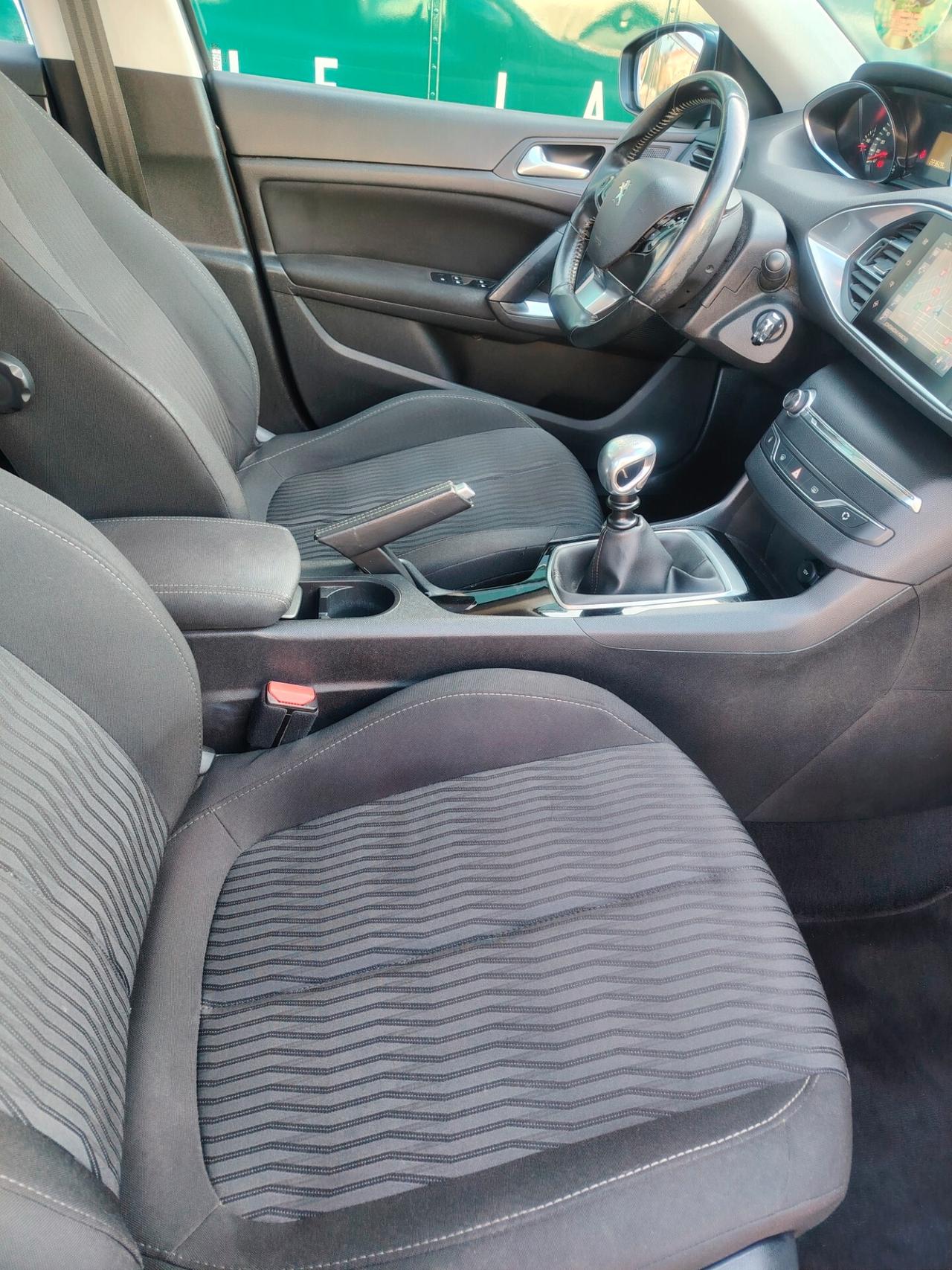 Peugeot 308 BlueHDi 120 S&S SW Business