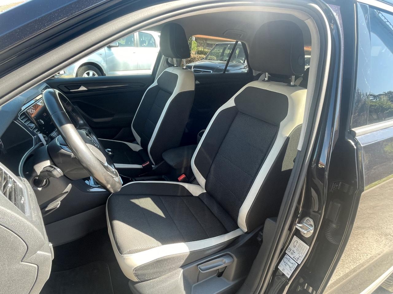 Volkswagen T-Roc 1.6 TDI ADVANCED BlueMotion Technology GARANTITO