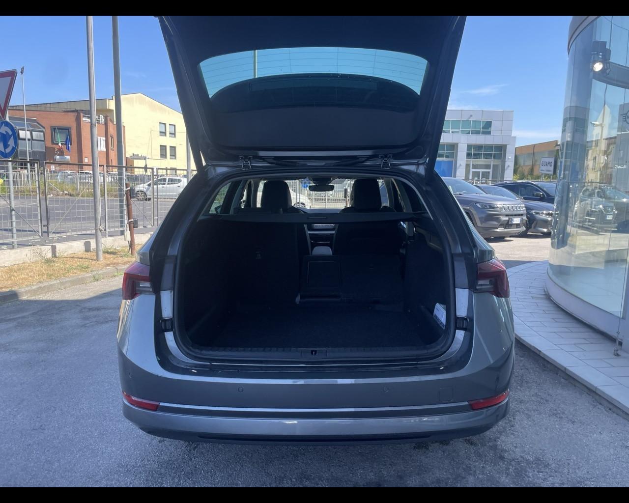 SKODA Octavia 4ª serie - Octavia 2.0 TDI EVO SCR 150 CV DSG Wagon Sportline