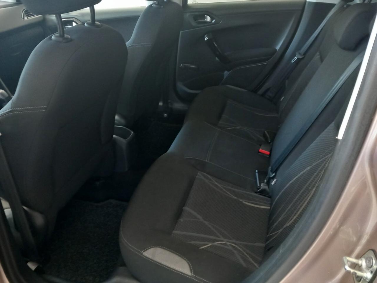 Peugeot 208 PureTech 82 5 porte Access