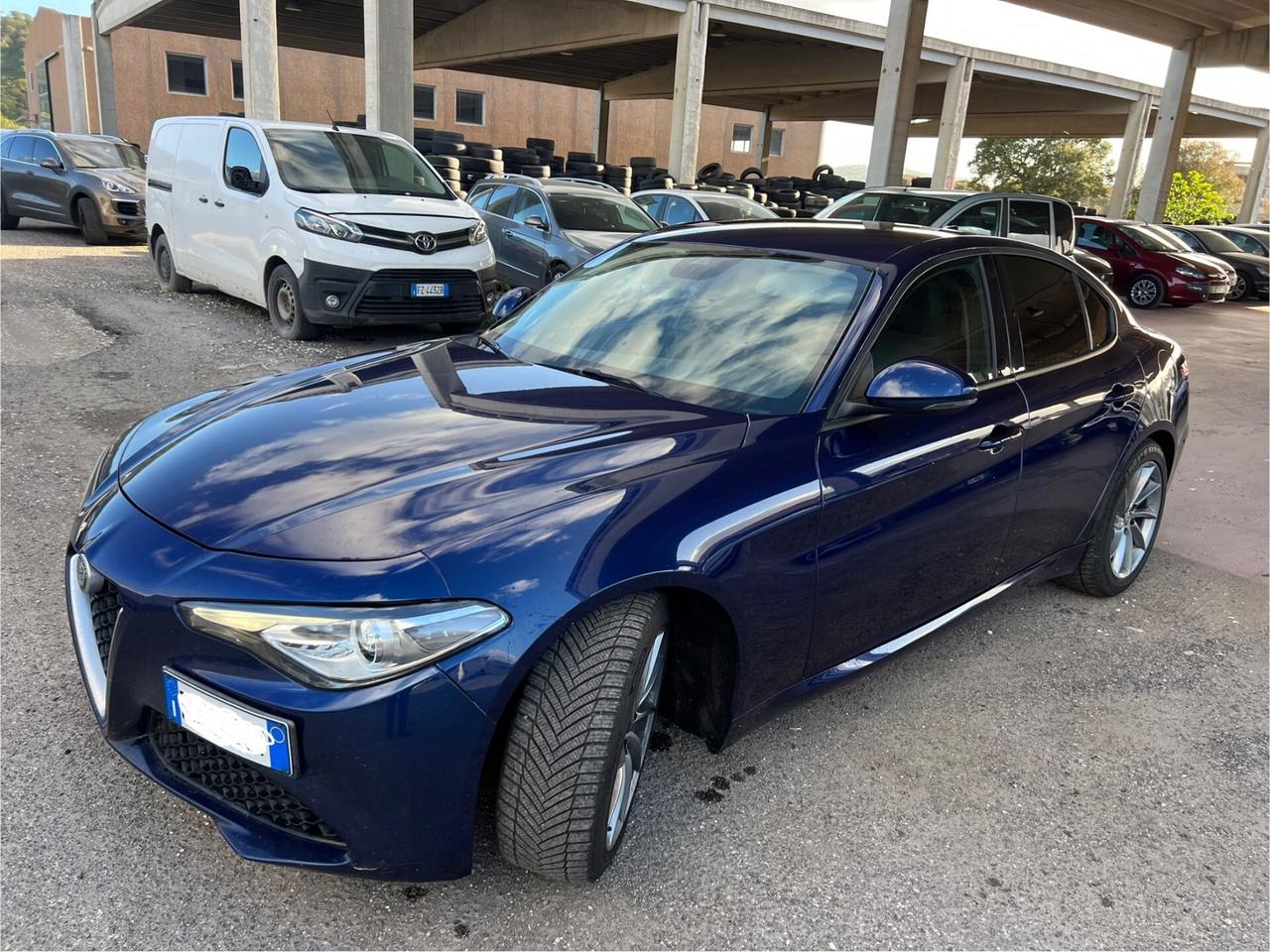 Alfa Romeo Giulia 2.2 AT8 garantita