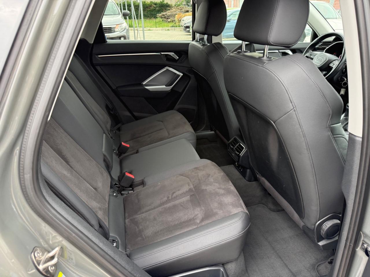 Audi Q3 40 TDI quattro S tronic 190CV .GANCIO TRAINO