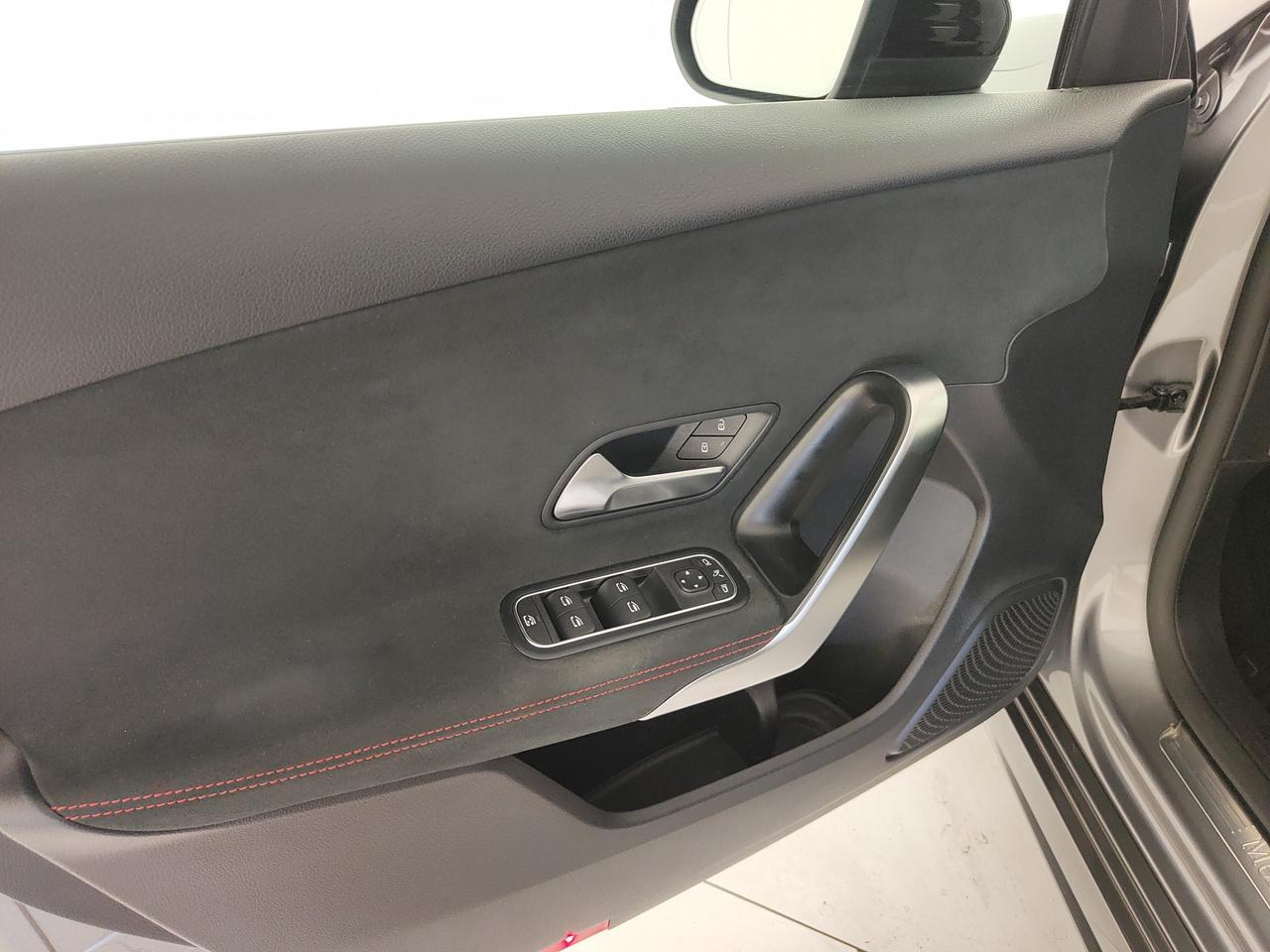 Mercedes-Benz A 200 Premium auto