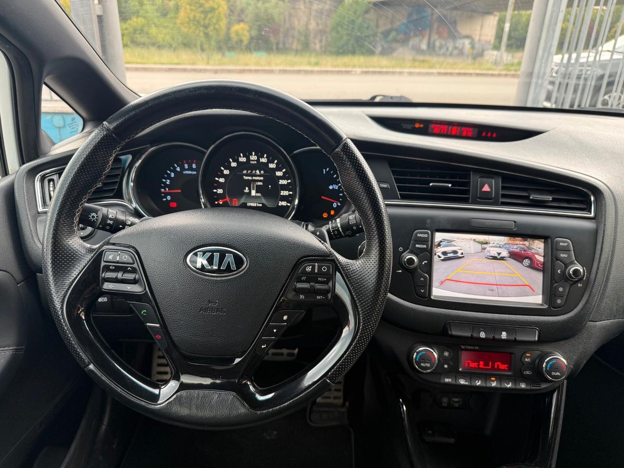CEE'D GT-LINE AUTOMATICA 1.6 DIESEL 136CV 2016 174.500KM