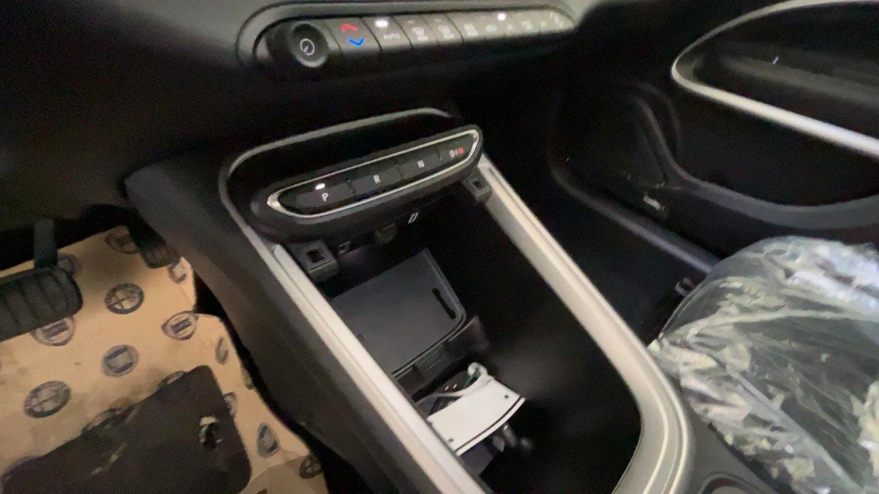 Jeep Avenger 1.2 Turbo 100 CV e-Hybrid Summit