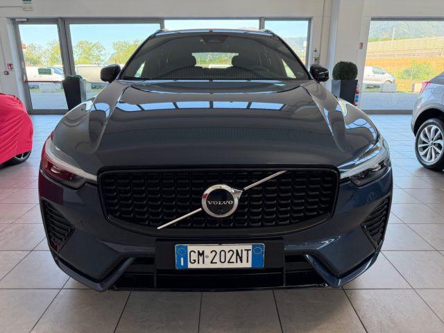 VOLVO XC60 B4 (d) AWD automatico Plus Dark