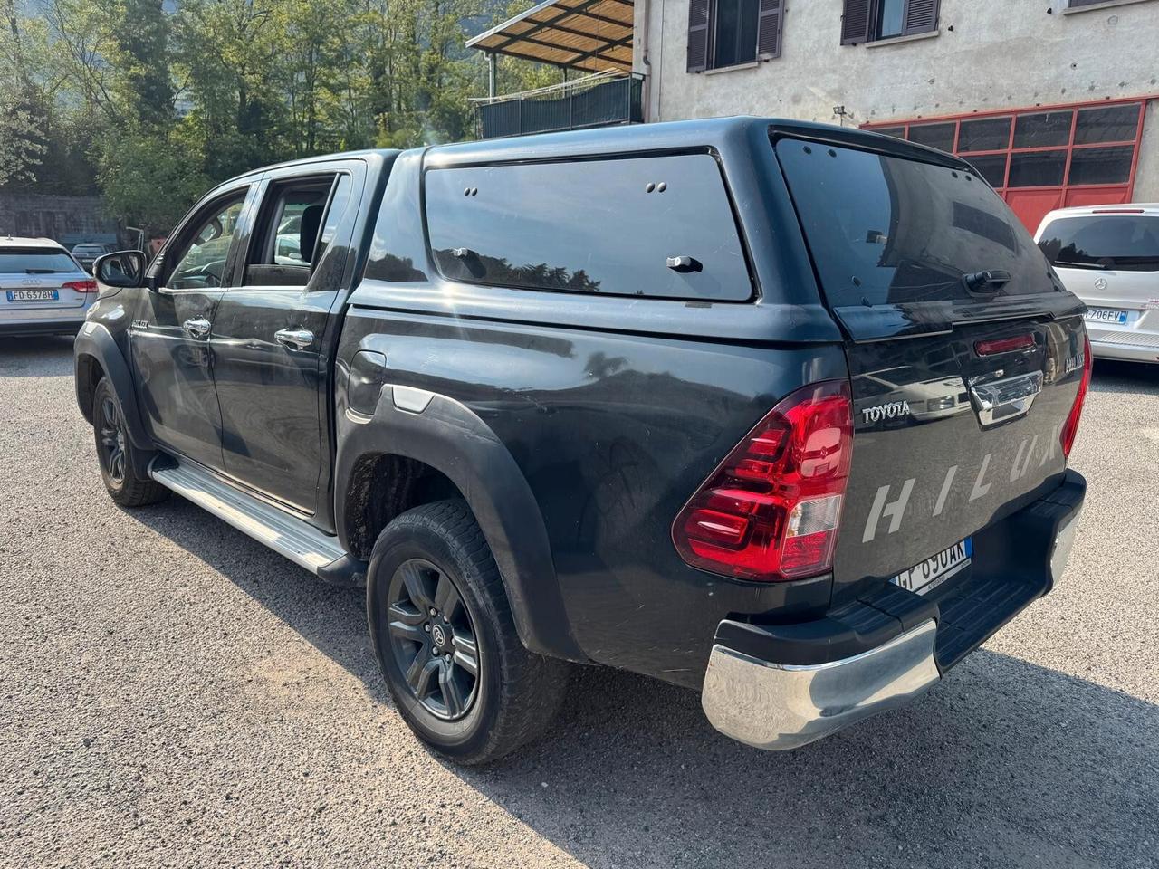 Toyota Hilux 2.4 D-4D 4WD 4 porte Double Cab Executive