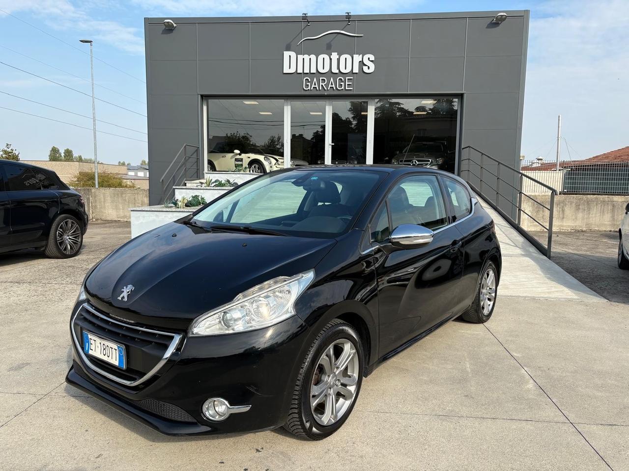 Peugeot 208 VTI ok per NEOPATENTATI