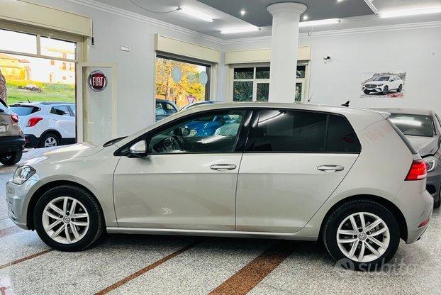 Volkswagen Golf 7.5 1.6cc 115 CV highline anno 2019.