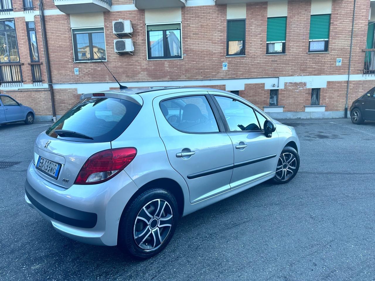 Peugeot 207 benzina gpl 5 porte euro 5