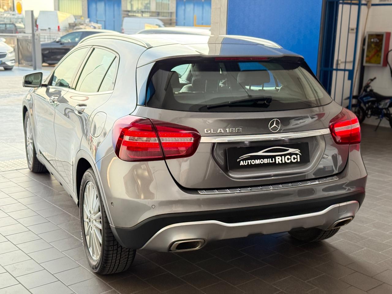 Mercedes-benz GLA 180 Sport 122CV