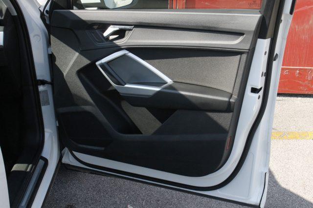 AUDI Q3 35 TFSI S tronic Business Advanced