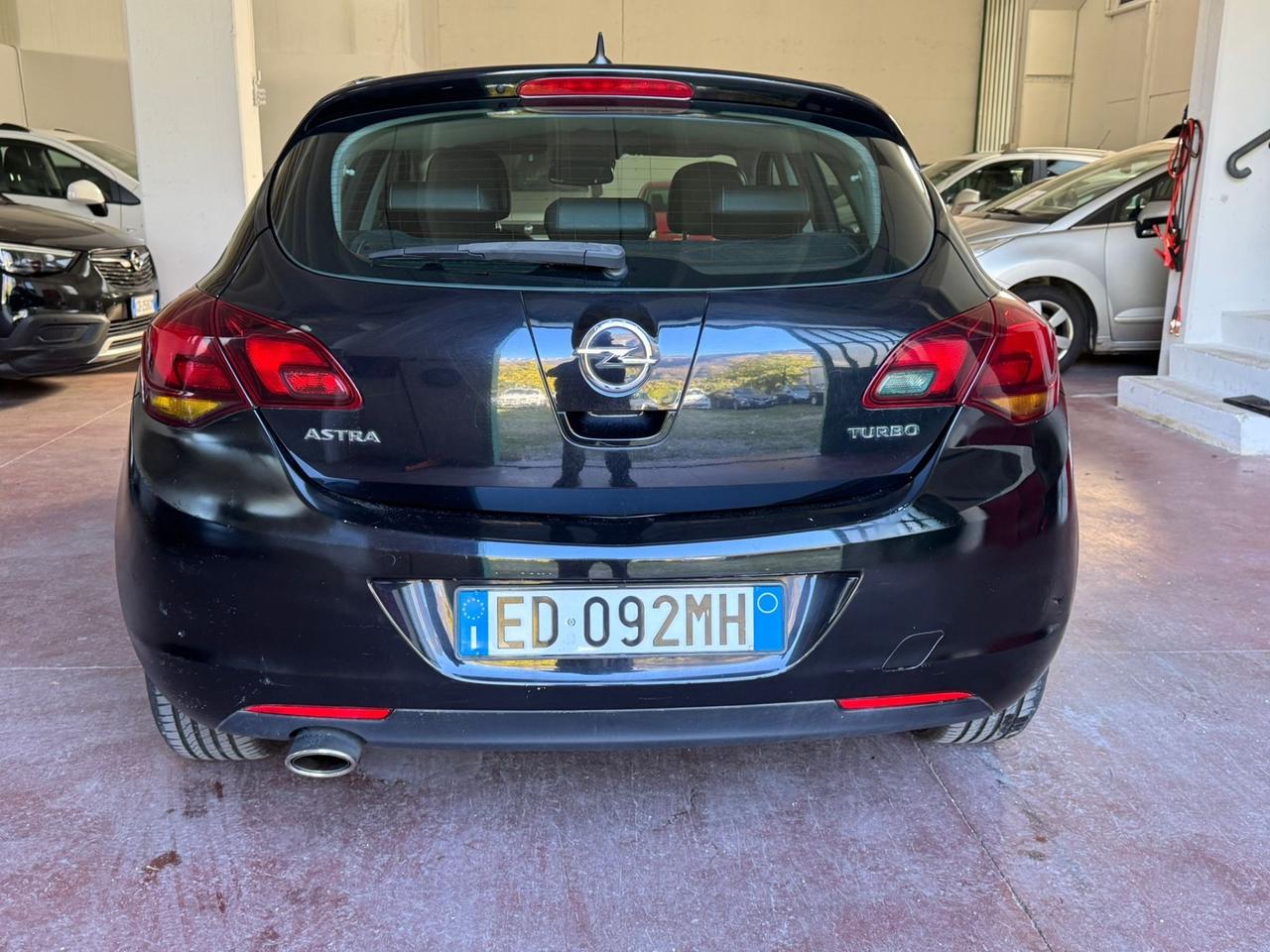 Opel Astra 1.4 Turbo 140CV 5 porte Cosmo SI NEOPATENTATI