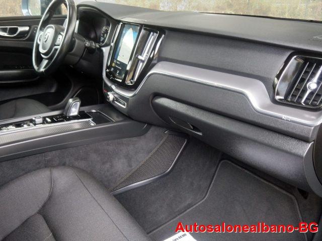 VOLVO XC60 B4 (d) AWD Geartronic Momentum