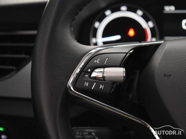 SKODA Kamiq 1.0 G-Tec Led adattivi, Sedili risc, Carplay, ACC