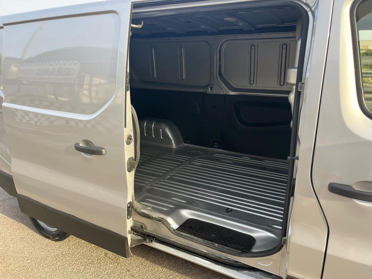 Fiat Talento 1.6 MJT Maxi Gancio Traino 2016