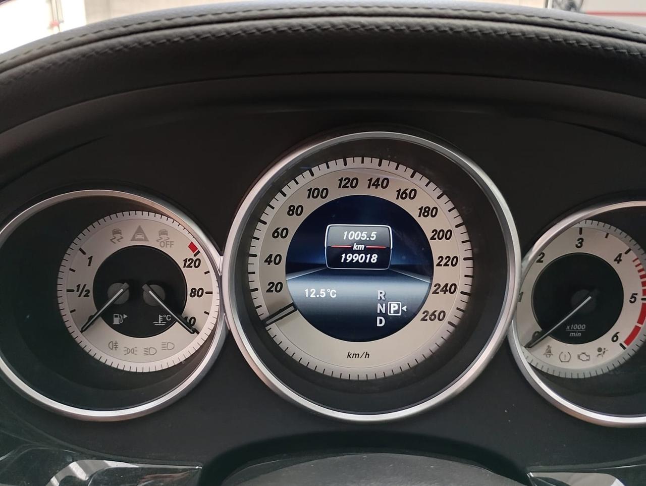 Mercedes-benz CLS 350 CDI SW BlueEFFICIENCY 4Matic